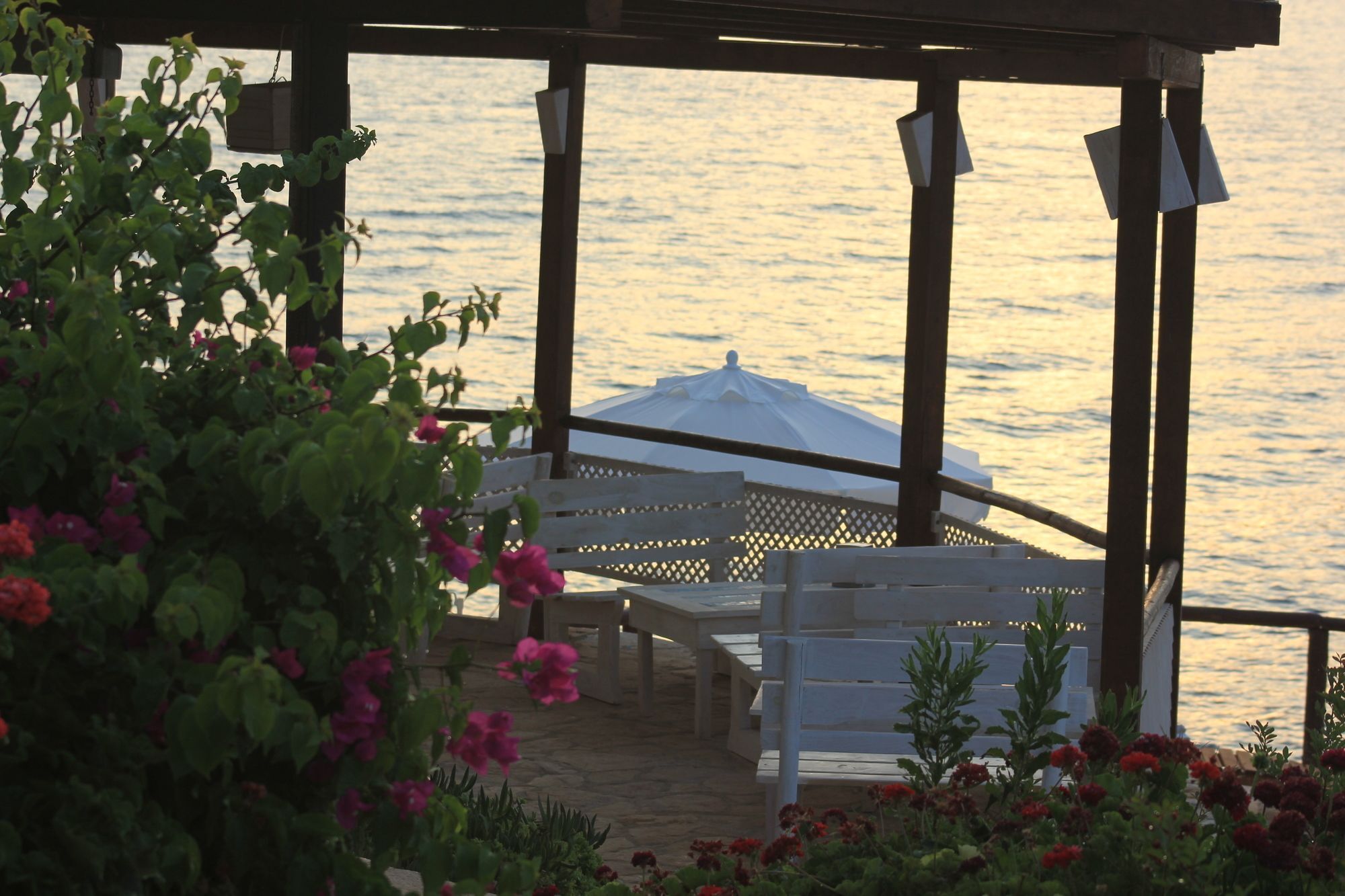 Korsan Ada Hotel Kaş Exteriör bild