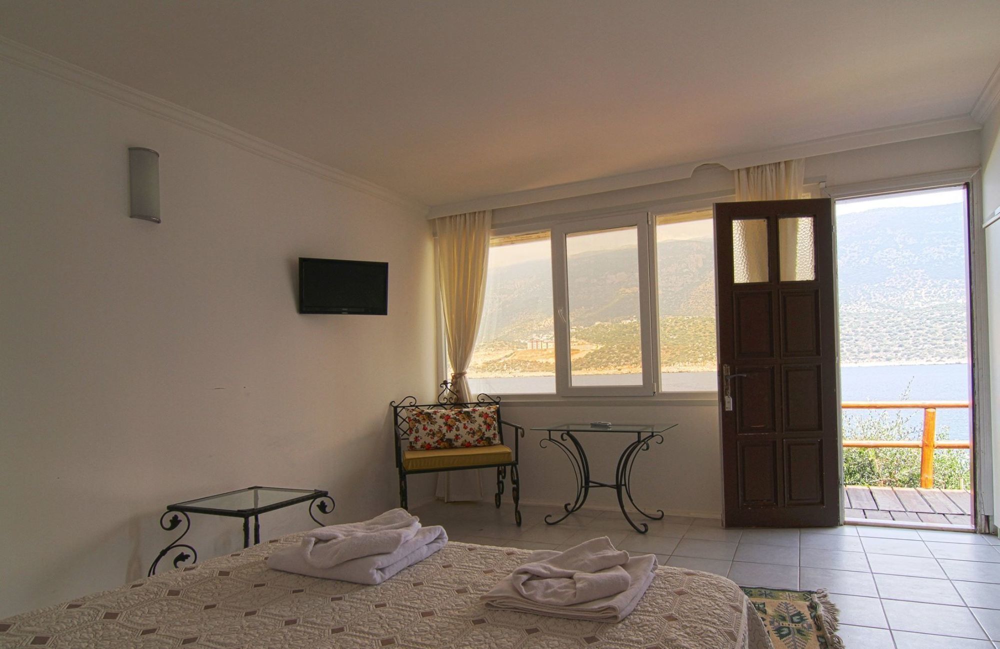 Korsan Ada Hotel Kaş Exteriör bild